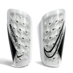 Щитки футбольні захисні Nike Mercurial білі NE-LG-CR7Y-W